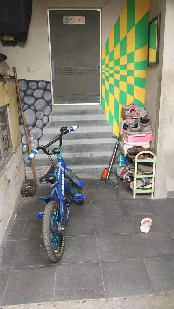 Deretan Lukisan di tembok yang bikin kucek-kucek mata